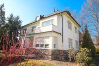 Villa in zentraler Lage von Coswig mit 8 Zi., ca. 170 m² Wfl., voll unterkellert. *provisionsfrei* Sachsen - Coswig Vorschau