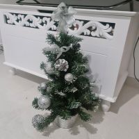 Weihnachtsbaum mit Lichterkette, Kugeln Schleifen silber 50cm Brandenburg - Oranienburg Vorschau