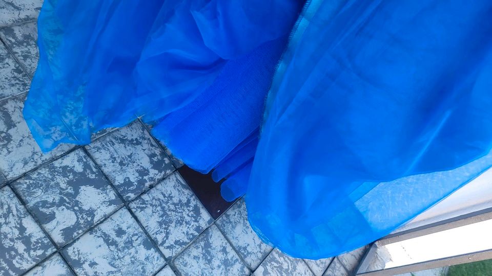 Maikleid Abendkleid Verlobungskleid Schützenkleid in Düren