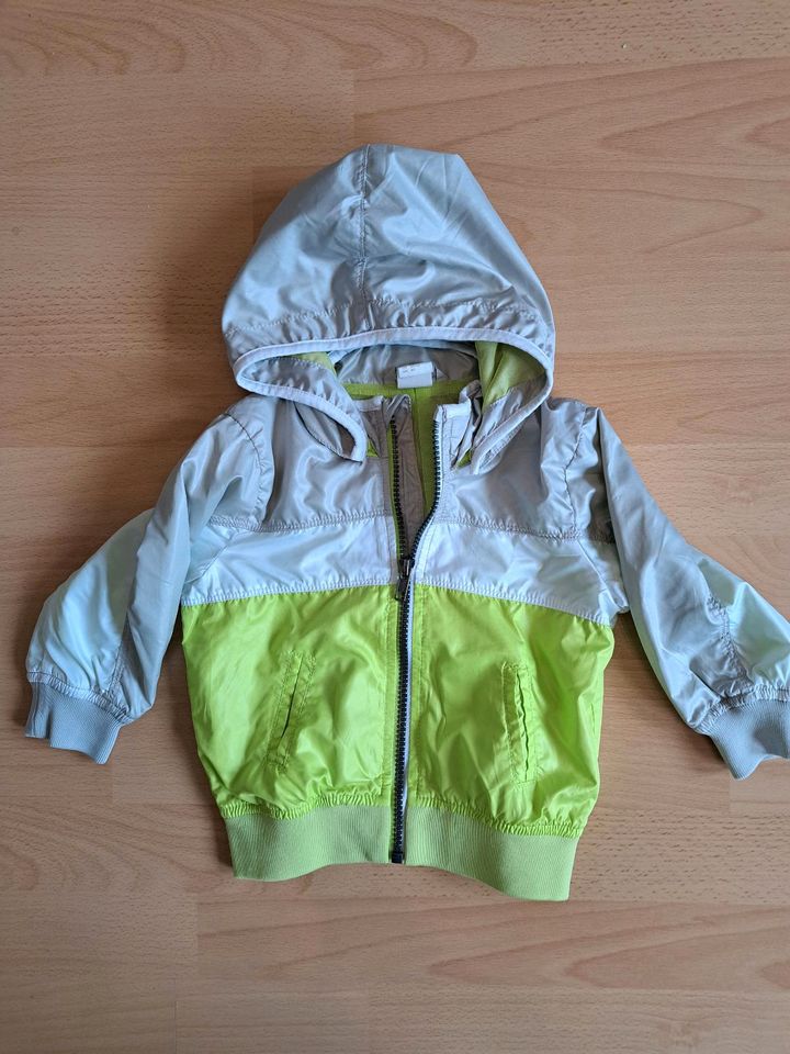 Jacke H&M Gr. 80 Frühjahr/Sommer in Kassel