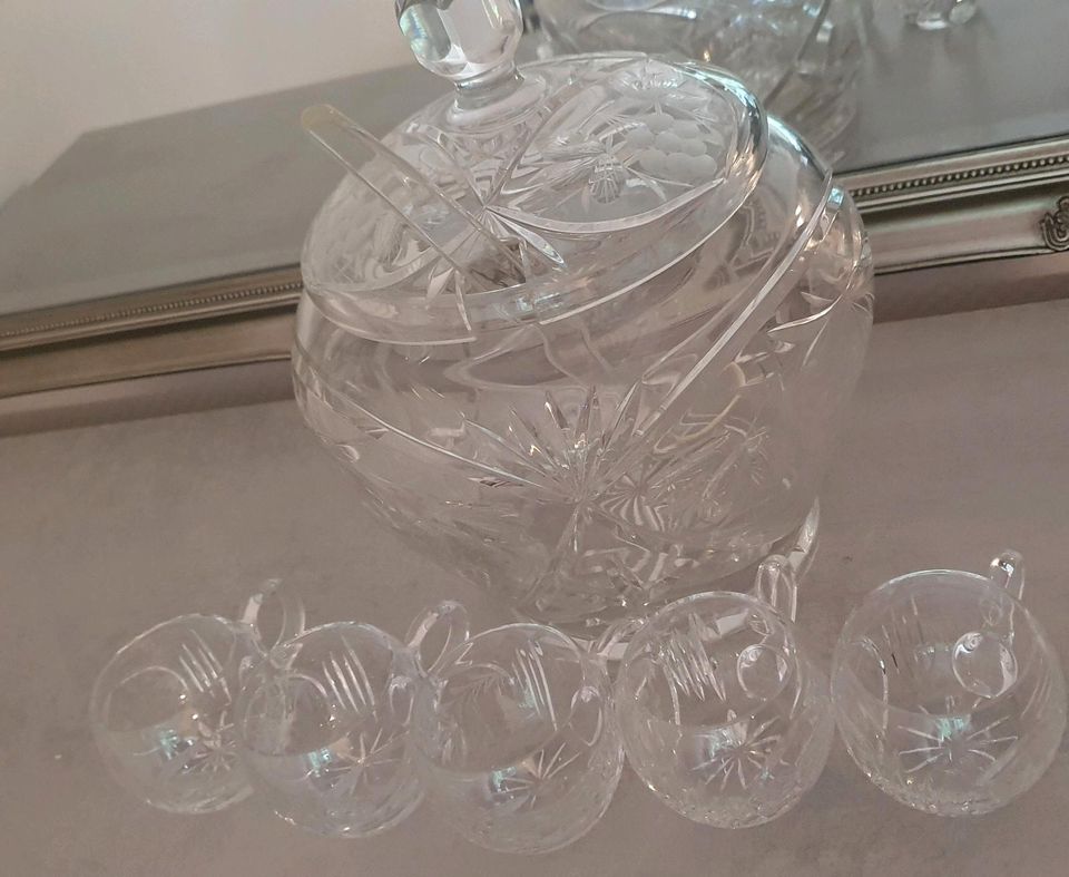 Kristall mit 5 Gläser in Essen