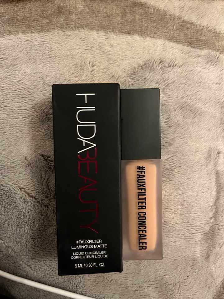 Huda Beauty Concealer in Farbe Graham Cracker in Hamburg