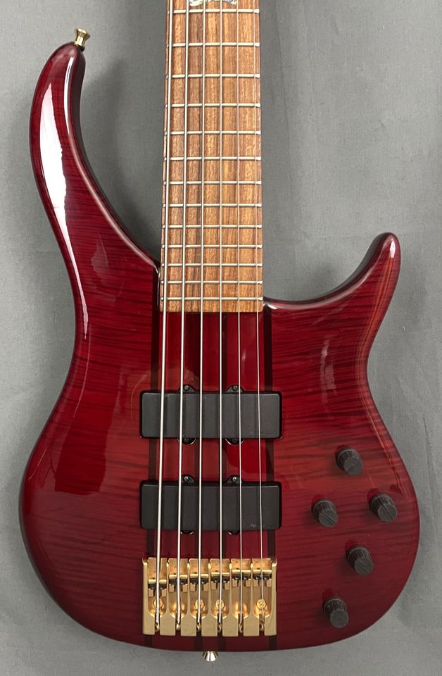 PEAVEY CIRRUS 6 USA DEEP RUBY RED, GEBRAUCHT IN TOP-ZUSTAND in Duisburg