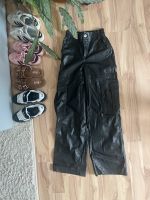 Lederhose Cargohose Jeans Wide leg schwarz xs Bershka Nordrhein-Westfalen - Niederzier Vorschau