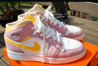 NIKE Air Jordan 1 Mid GS Artic Pink Gr.38, neuw. KULT Nordrhein-Westfalen - Viersen Vorschau