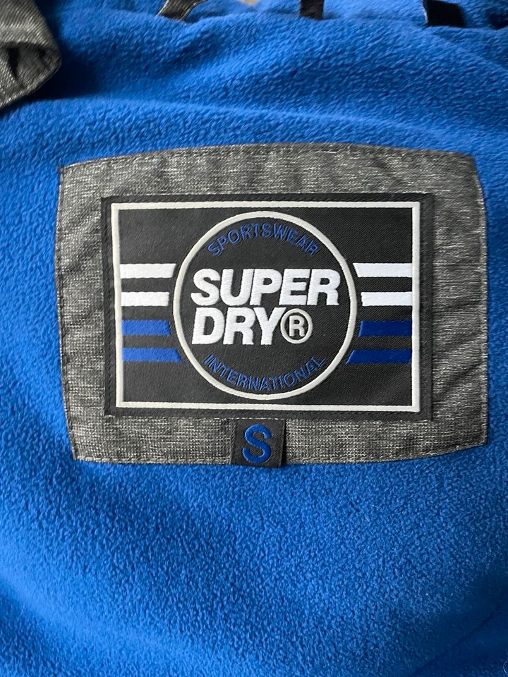 Superdry Weste Grau in Solingen