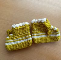 Selbst gestrickte Babyschuh für 11cm lang süßes Füßchen. Baden-Württemberg - Aichtal Vorschau