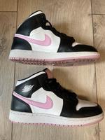 Jordan 1 mid Rosa / schwarz in Gr. 40 Sachsen - Delitzsch Vorschau
