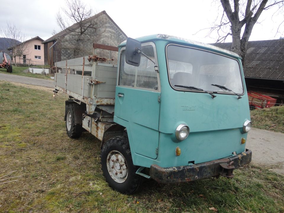 Schweizer Oldtimer Transporter Meili mit 3 Seitenkipp-Brücke in Rheinfelden (Baden)