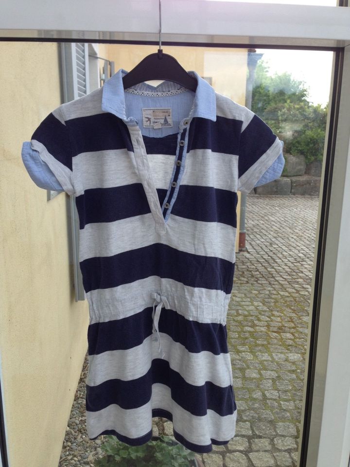 Blau-grau gestreiftes Kleid Gr. 128 in Ellwangen (Jagst)