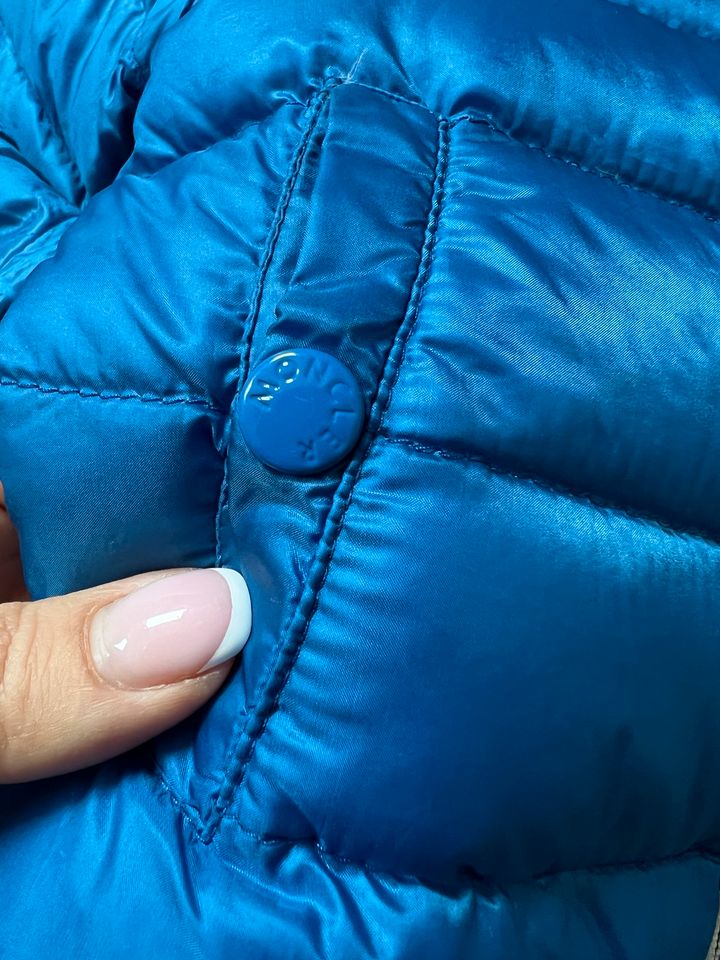 Moncler Steppjacke 80 cm in Kempen