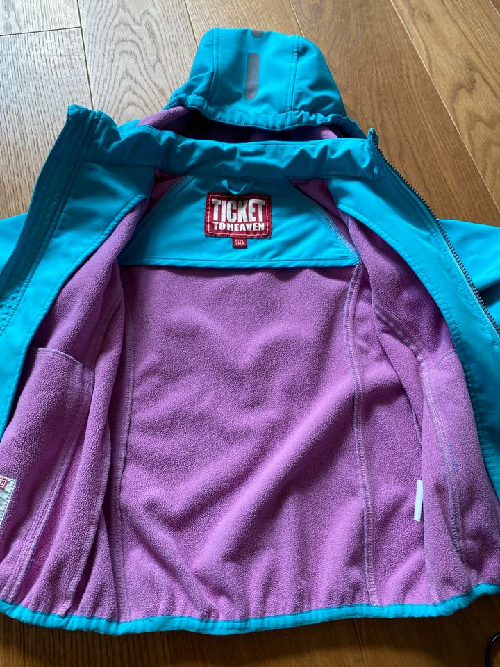 Softshell Jacke Ticket to Heaven mit Fleece Futter in Hamburg