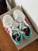 ASICS Aaron GS White/Red 37.5 EU size München - Au-Haidhausen Vorschau