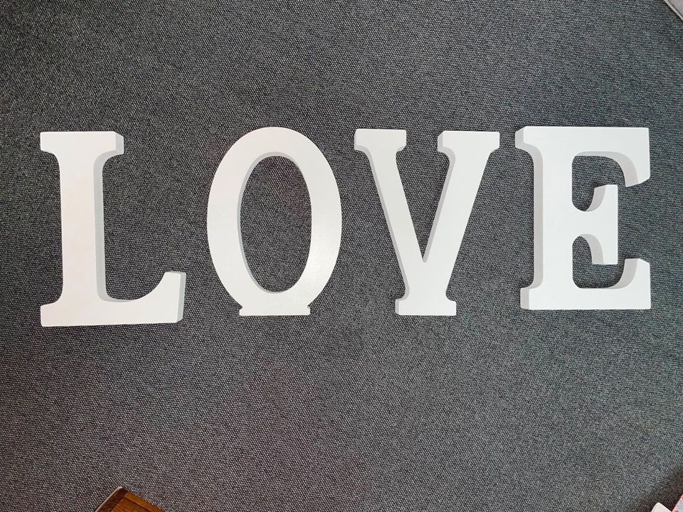Buchstaben LOVE aus Holz - Deko, Hochzeit in Gilching