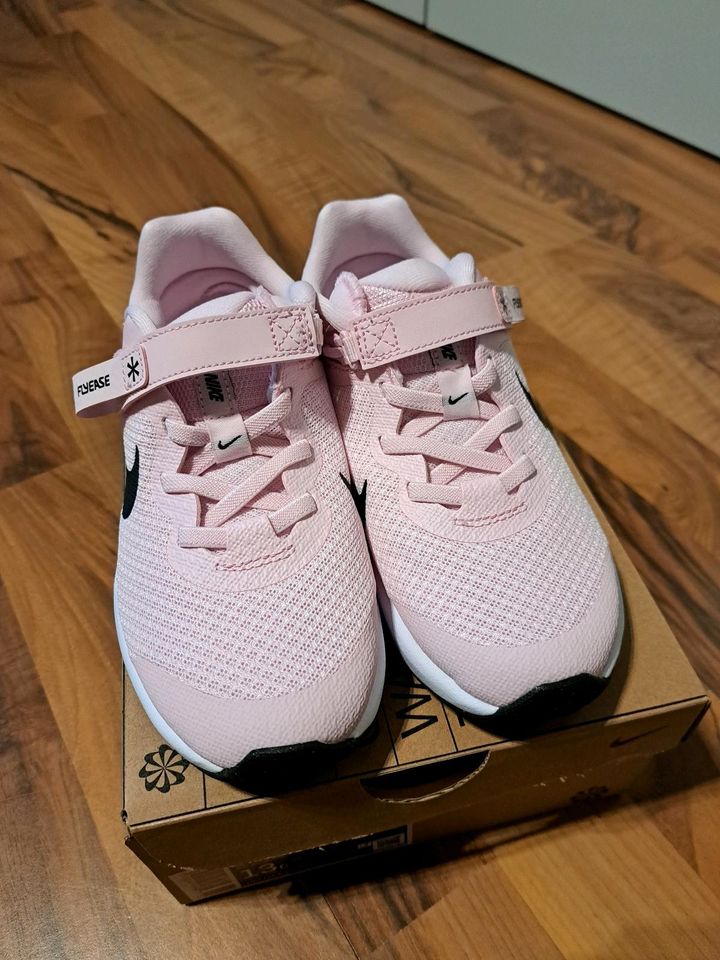 Sneaker Nike Revolution 6 *NEU* in Vahr - Gartenstadt Vahr | Gebrauchte  Kinderschuhe Größe 31 kaufen | eBay Kleinanzeigen ist jetzt Kleinanzeigen