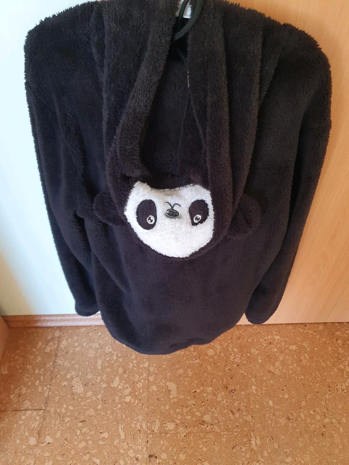 Panda Größe M Köstum/Overall/Oneszie/Pyjama in Bielefeld