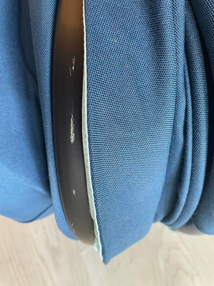 Blauer Kinderwagen Maxi-Cosi + Babywanne auch in Blau in Neuss