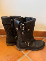 UGG Stiefel mit Reißverschluss Größe 35 Wuppertal - Langerfeld-Beyenburg Vorschau