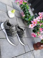 Adidas Sport Schuhe Gr 43 ,5   Sportschuhe Sneaker für 55€ Nordrhein-Westfalen - Hamm Vorschau