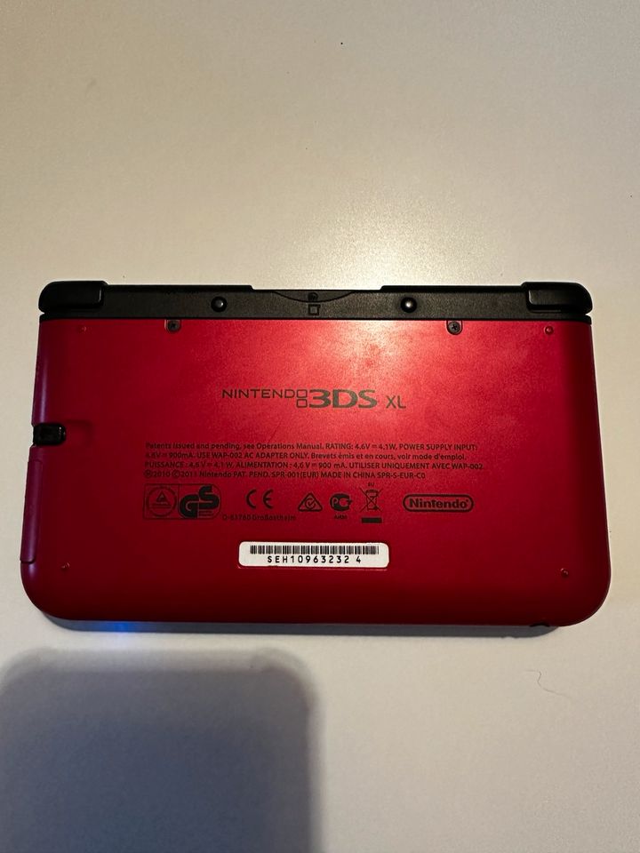 Nintendo 3DS XL Rot Mario Edition in Marienberg