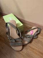 Sandalen/ Sommerschuhe Hessen - Bad Soden am Taunus Vorschau