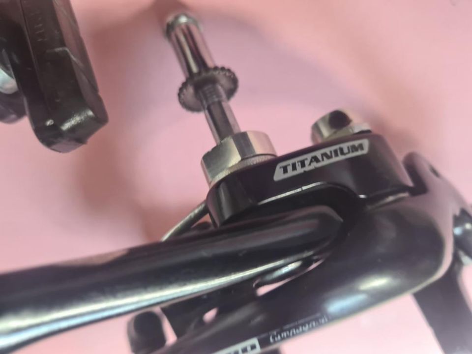 Campagnolo Record Titanium Bremsen Calipers Black Schwarz in Berlin