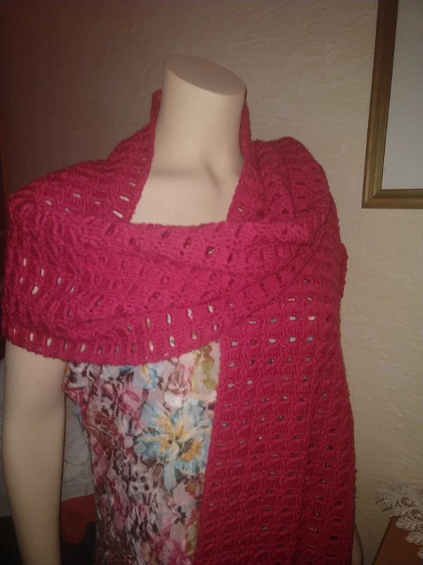 Handarbeit XXL warm Schal stola Tuch rot 195x 29 cm neu in Nuthe-Urstromtal