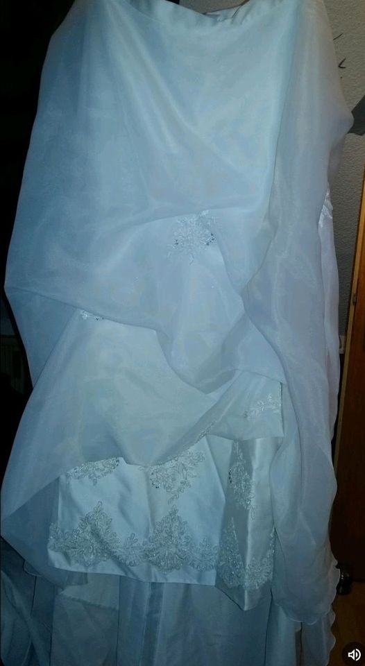 Brautkleid in Sundern (Sauerland)