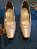 Gabor Pumps Brautschuhe Gr. 4 passend zum Brautkleid Bayern - Mühldorf a.Inn Vorschau