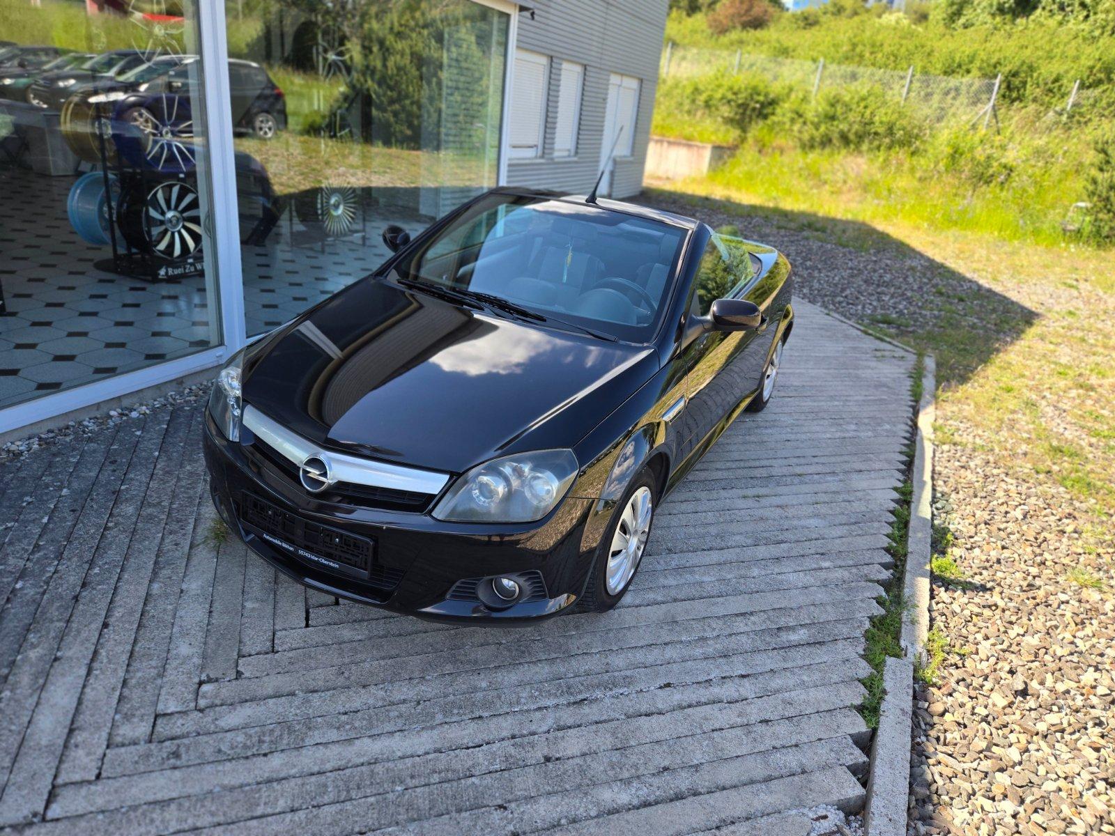 Abbildung des Autos Opel Tigra TwinTop 1.8L …