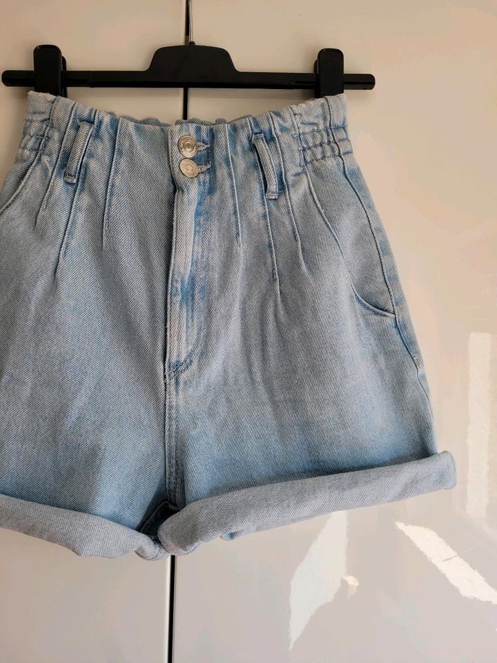 Zara High Waist Paperbag Mom Shorts Bermuda Jeansshorts Hi rise in Fulda