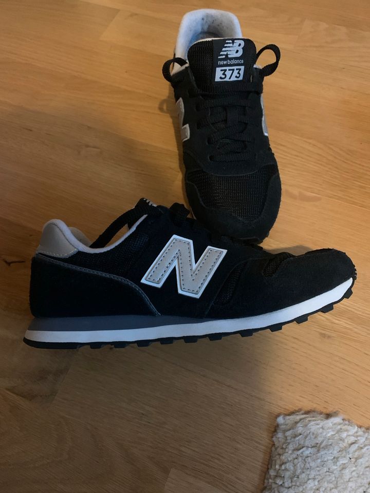 New Balance schwarz 373 in Berlin