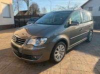 VW Touran 2.0 TDI zu verkaufen Baden-Württemberg - Rottweil Vorschau