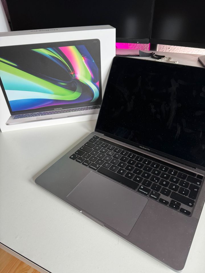 MacBook Pro M1 2020, TOUCHBAR - 256GB in Düsseldorf