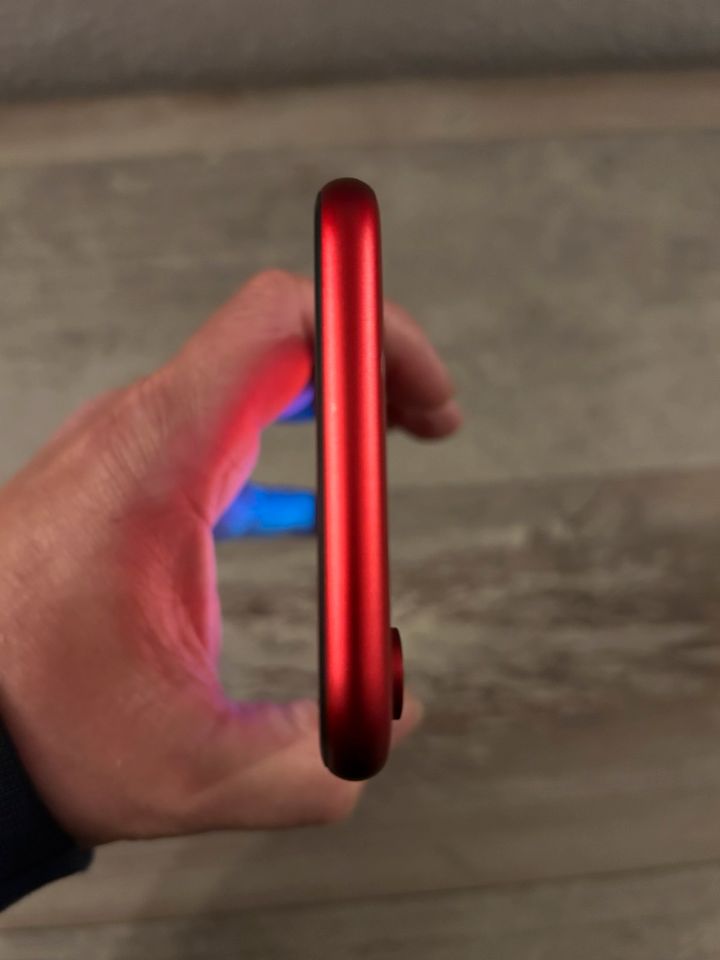 iPhone XR 64 GB RED in Dresden