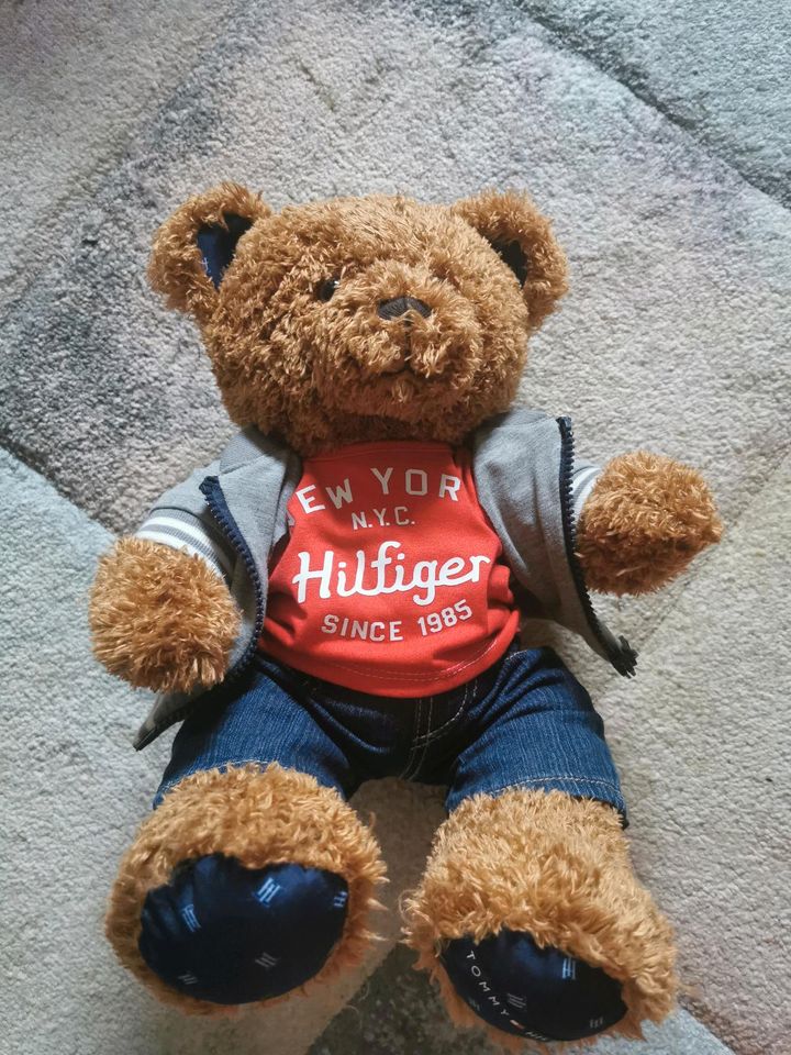 Tommy Hilfiger Build a Bear in Friedberg (Hessen)