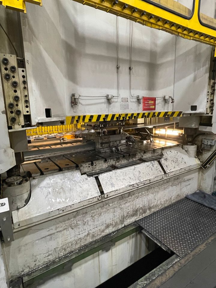 CNC SCHULER HYDRAP Bj.2000 500 t in Köln