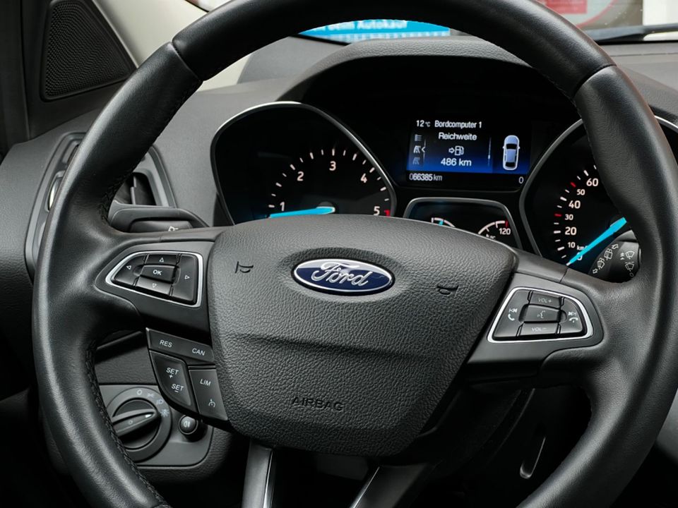 Ford Kuga Cool&Connect*SHZ/CARPLAY/PDC/NAVI/VOLL/TOP* in Eystrup