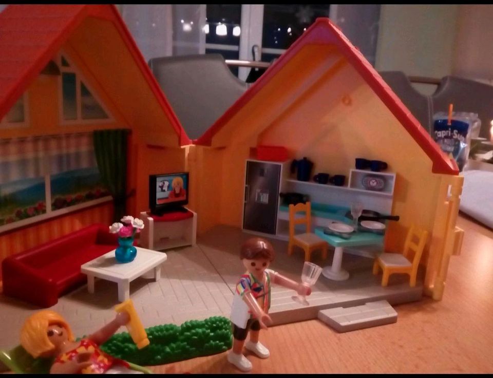 Playmobil Summer Fun 6020 - Aufklapp-Ferienhaus in Arenshausen