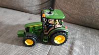 1 neuwertiger John deere Traktor mit Figur für 15 Euro Brandenburg - Beeskow Vorschau