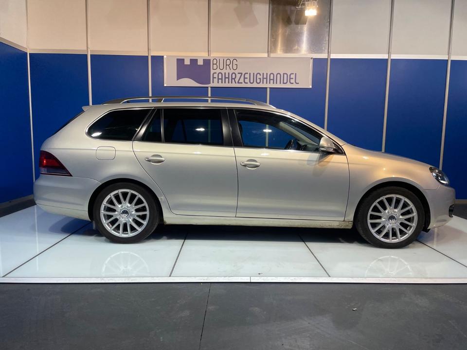 Volkswagen Golf VI Variant Highline 1.Hand *Bi-Xen*AHK*Pano in Nersingen