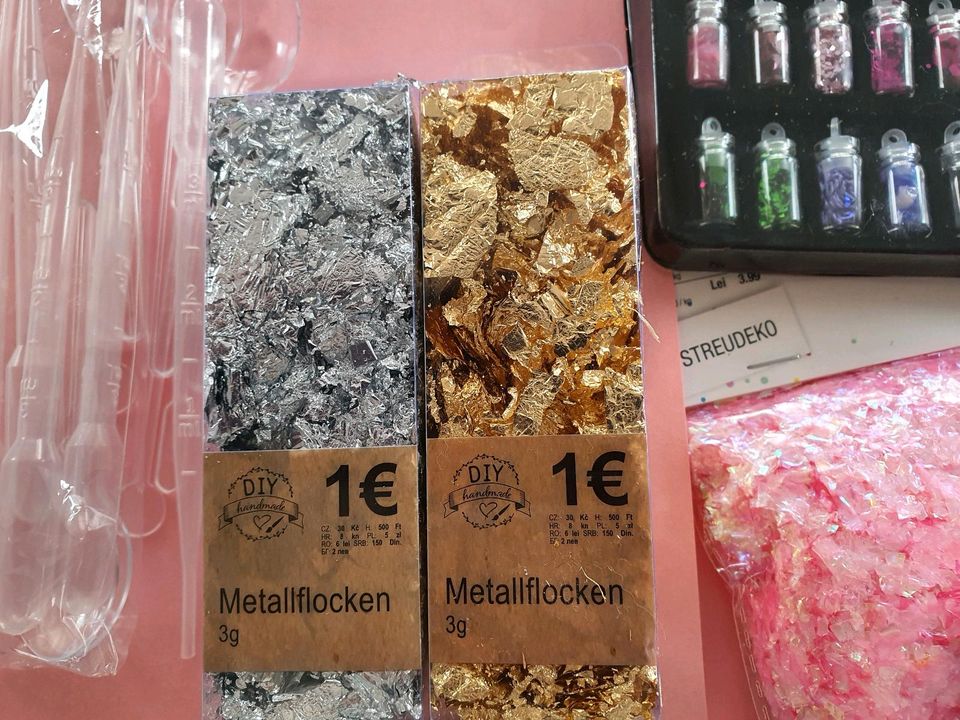 Epoxidharz gießen Silikonformen Glitter Blumen inkl. Versand 45 € in Bad Segeberg
