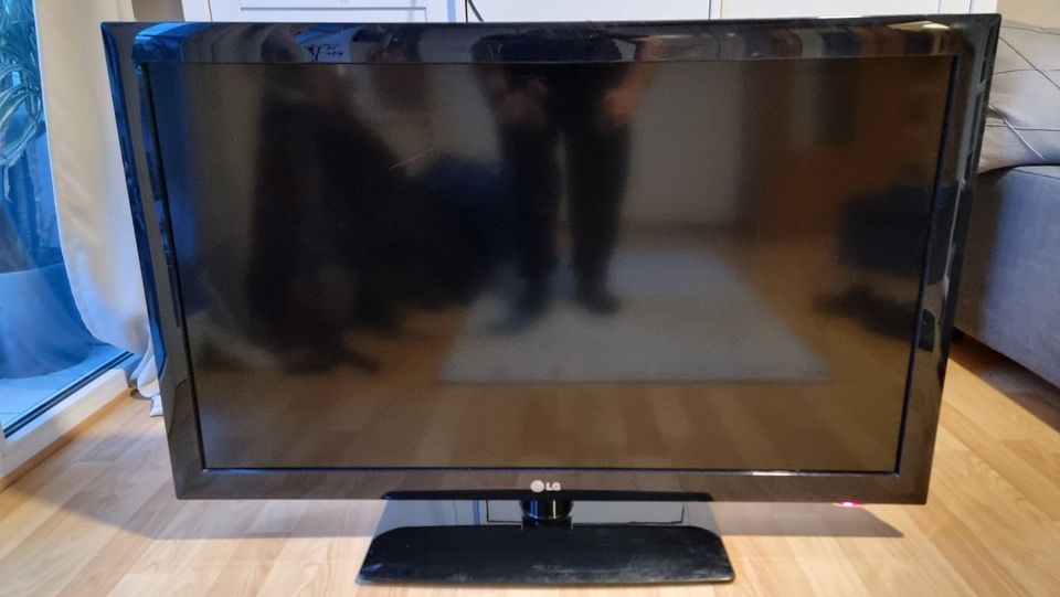 LG 42LD450 Fernseher TV 1080p in Berlin