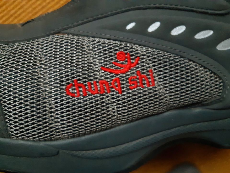 CHUNG SHI Balance Laufschuhe Gr. 44,5 UK 9,5 US 10 28 cm grau in Offenbach