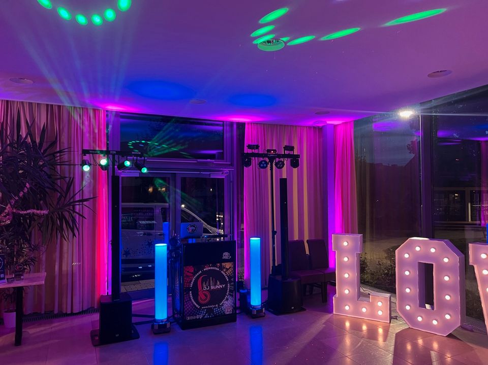 Der Kieler DJ ⭐ Hochzeit, Geburtstag, Firmen-Feier ⭐ mit Fotobox in Kiel