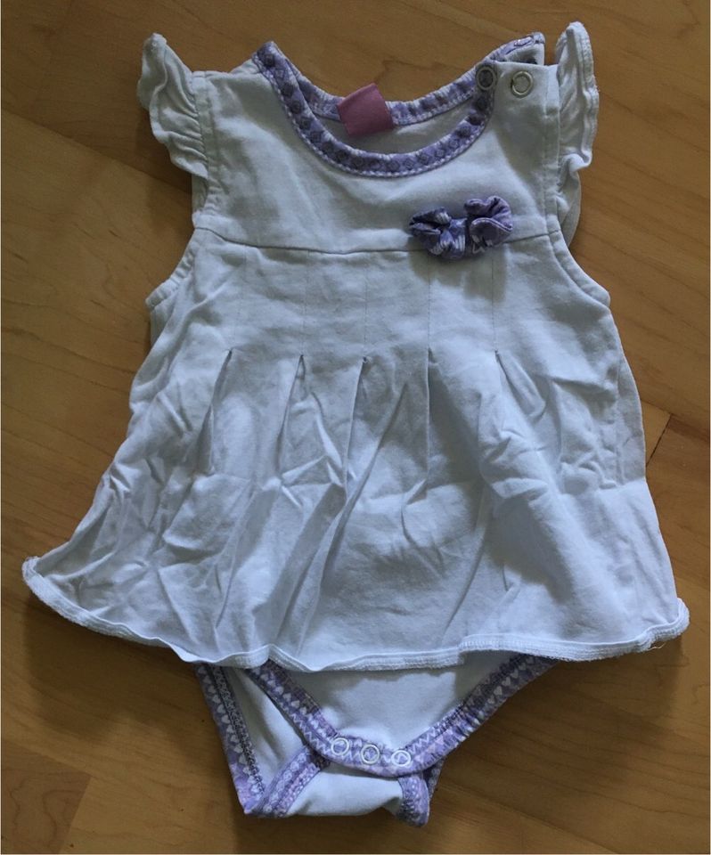 Baby Body-Kleid Größe 50 in Bollschweil