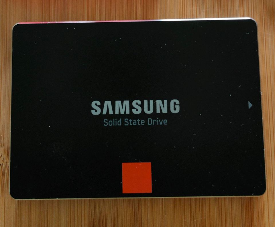 256 GB SATA Samsung SSD 840 PRO MZ-7PD256 2.5" interne Festplatte in Köln