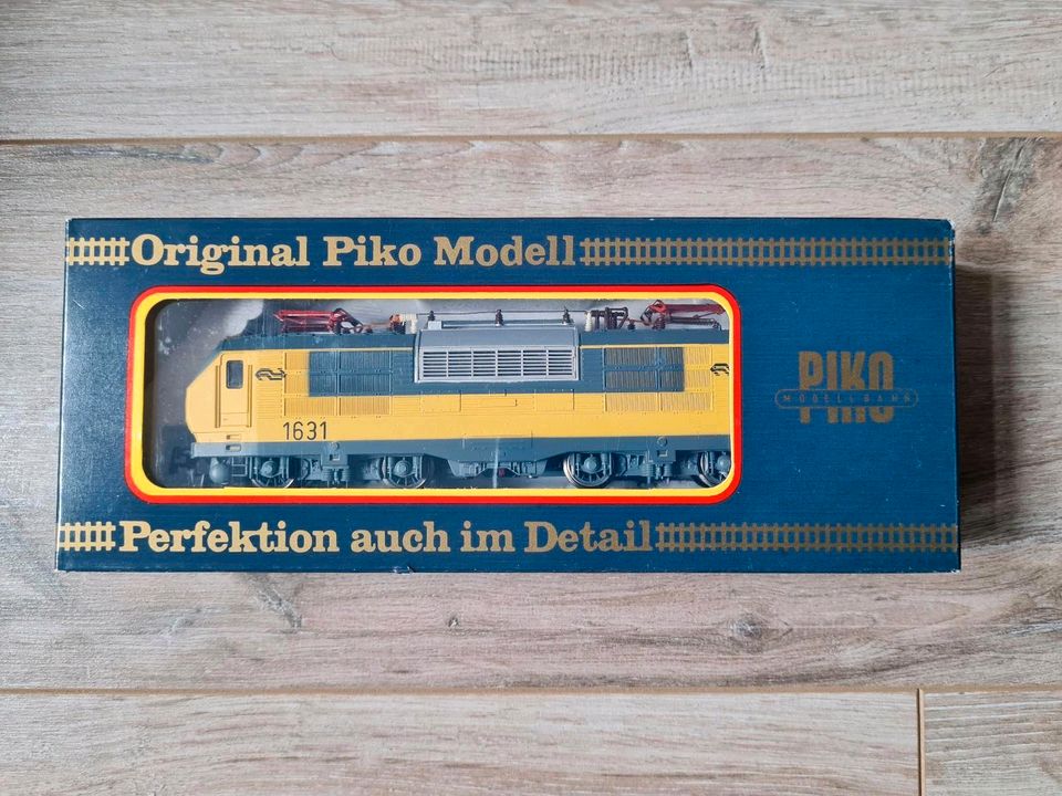 Seltene Piko HO Modell Lokomotive 1:87 1631 in Aue