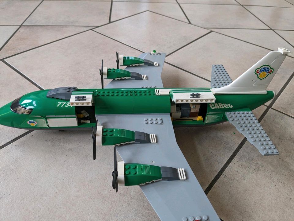 Lego City Frachtflugzeug 7734 in Recke