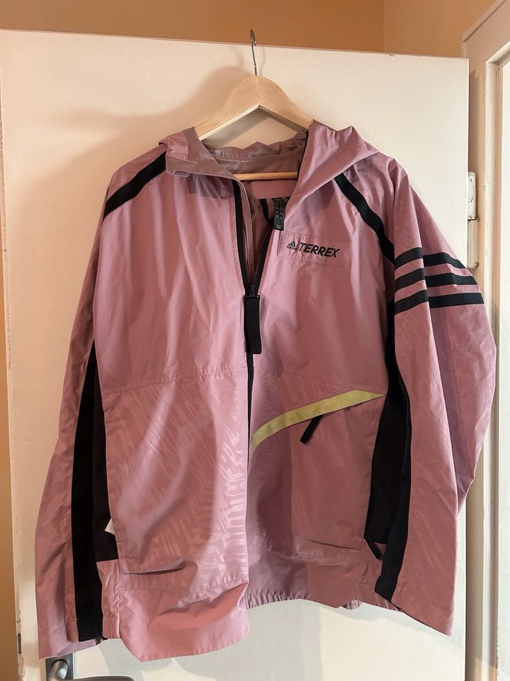 Adidas Terrex Jacke in Wolgast